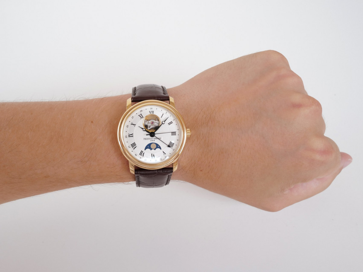 Швейцарський годинник Frederique Constant Classics Moonphase Heart Beat Date