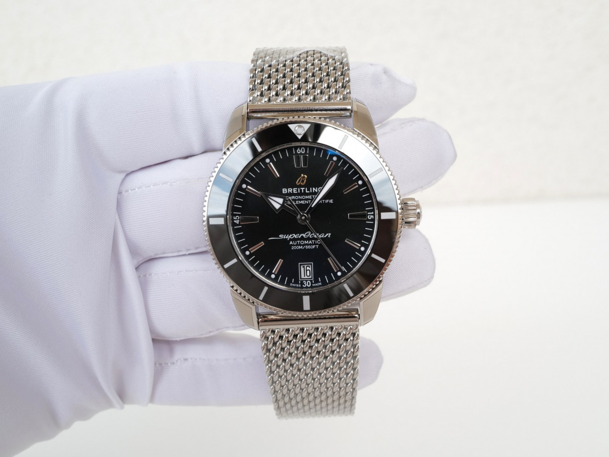 Швейцарський годинник Breitling Superocean Heritage B20 Automatic 42 Black Dial Steel Bracelet