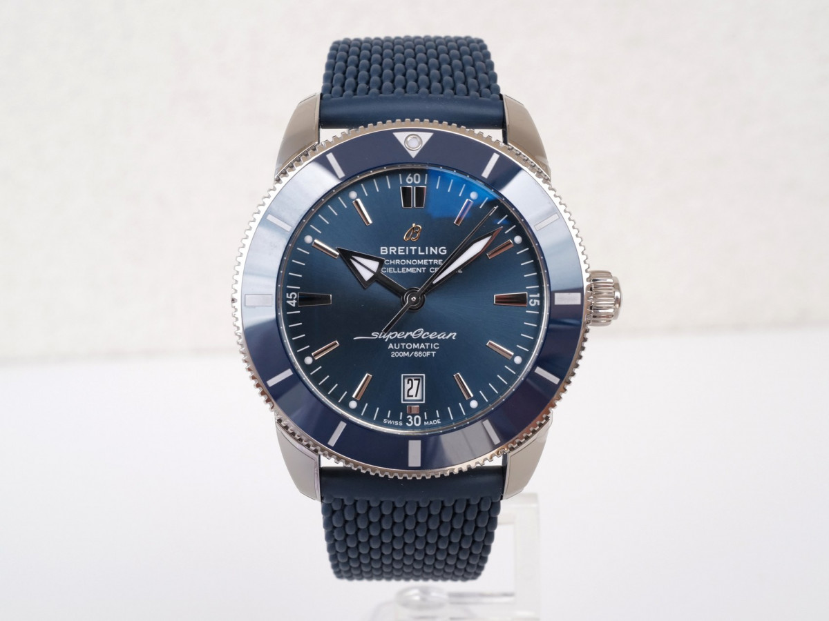Swiss watch Breitling Superocean Heritage B20 Automatic 46 Blue Dial Blue Rubber Strap