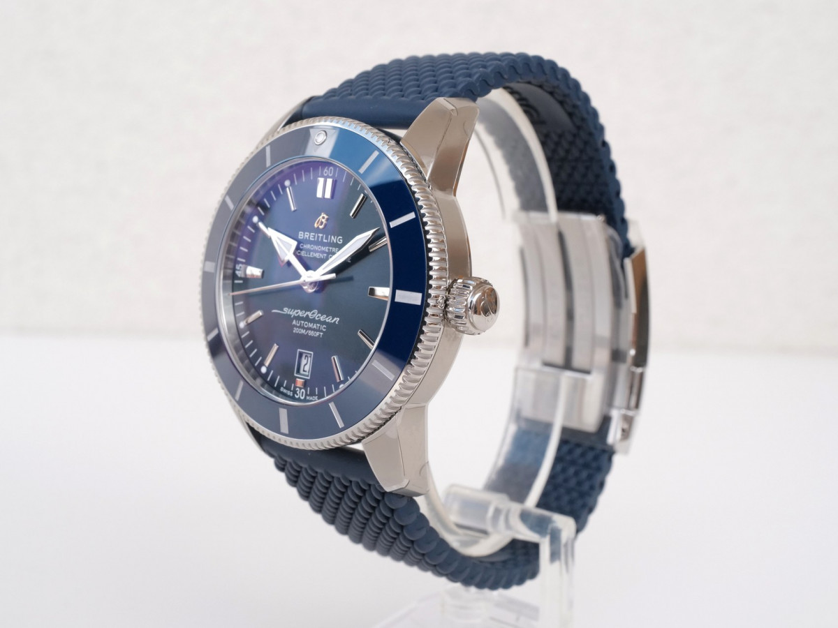 Swiss watch Breitling Superocean Heritage B20 Automatic 46 Blue Dial Blue Rubber Strap