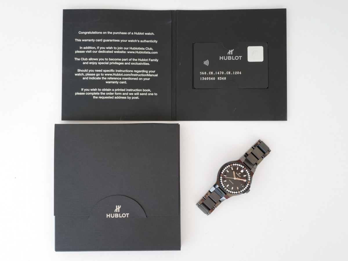 Швейцарские часы Hublot Classic Fusion 38 Automatic Black Magic Ceramic Diamonds