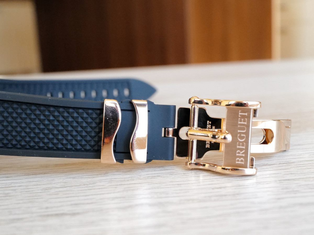 Швейцарський годинник Breguet Marine Big Date 18K Rose Gold