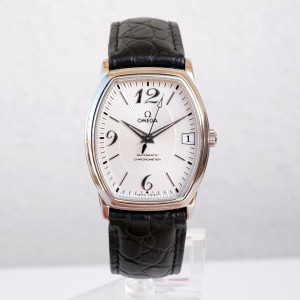 Швейцарские часы Omega De Ville Prestige Tonneau Automatic Silver Dial
