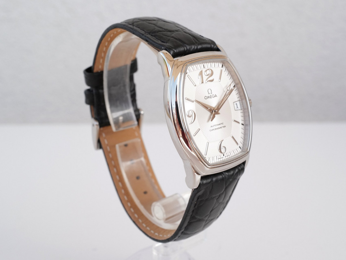 Швейцарские часы Omega De Ville Prestige Tonneau Automatic Silver Dial