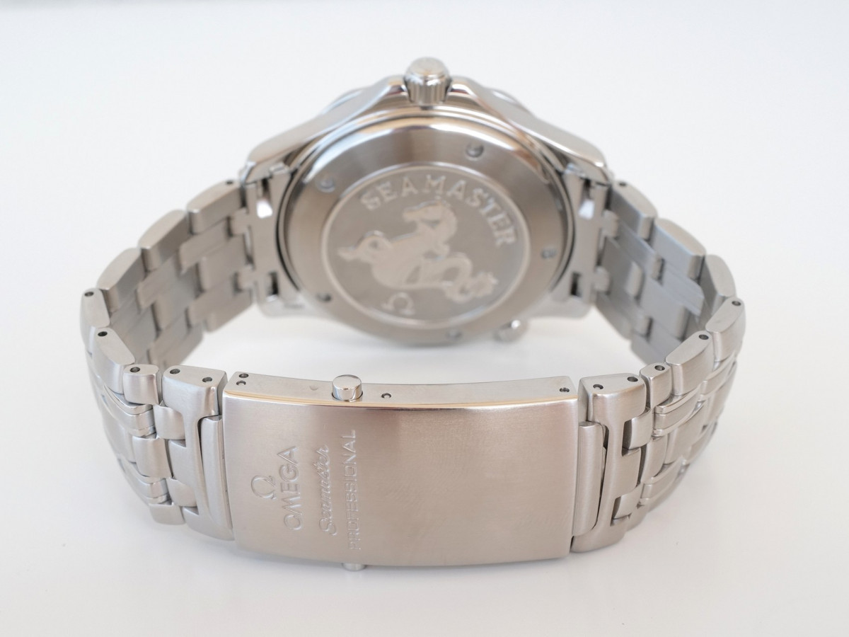 Swiss watch Omega Seamaster Diver 300M Co-Axial Chronometer 41 Black Dial