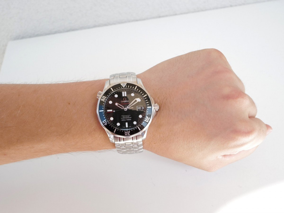 Swiss watch Omega Seamaster Diver 300M Co-Axial Chronometer 41 Black Dial