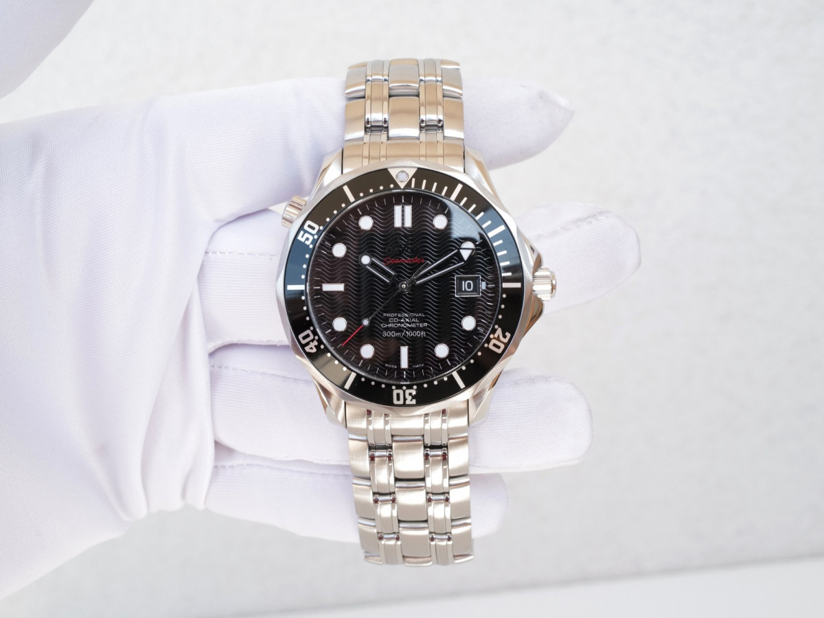 Swiss watch Omega Seamaster Diver 300M Co-Axial Chronometer 41 Black Dial