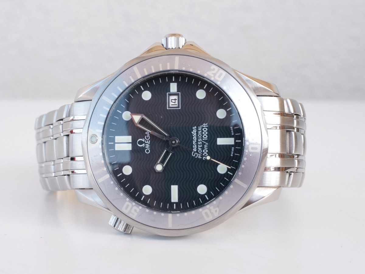 Швейцарские часы Omega Seamaster Diver 300M Quartz 41 Blue Dial