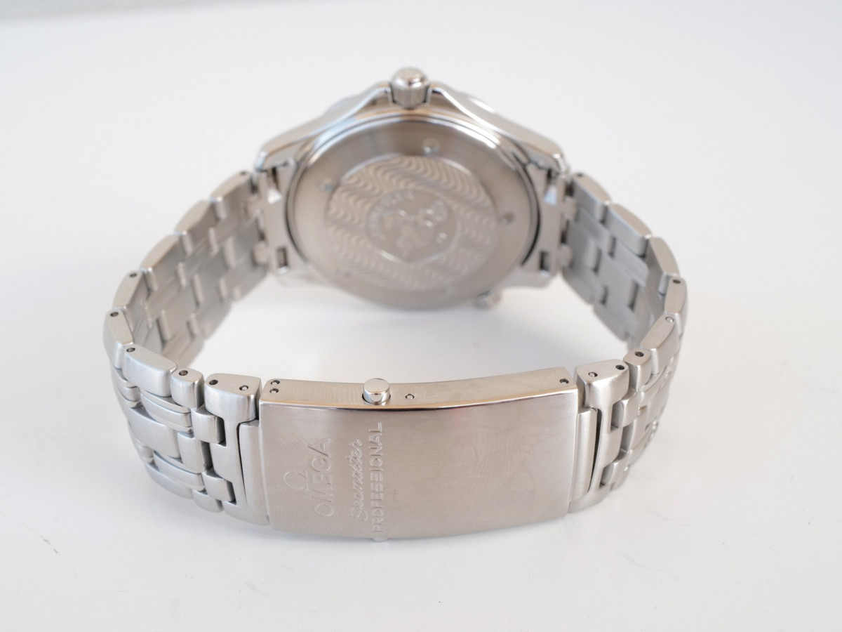 Швейцарские часы Omega Seamaster Diver 300M Quartz 41 Blue Dial