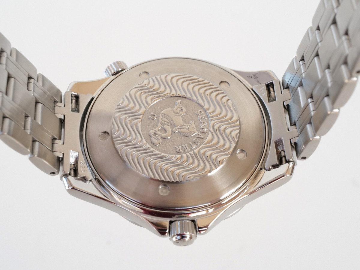 Швейцарские часы Omega Seamaster Diver 300M Quartz 41 Blue Dial