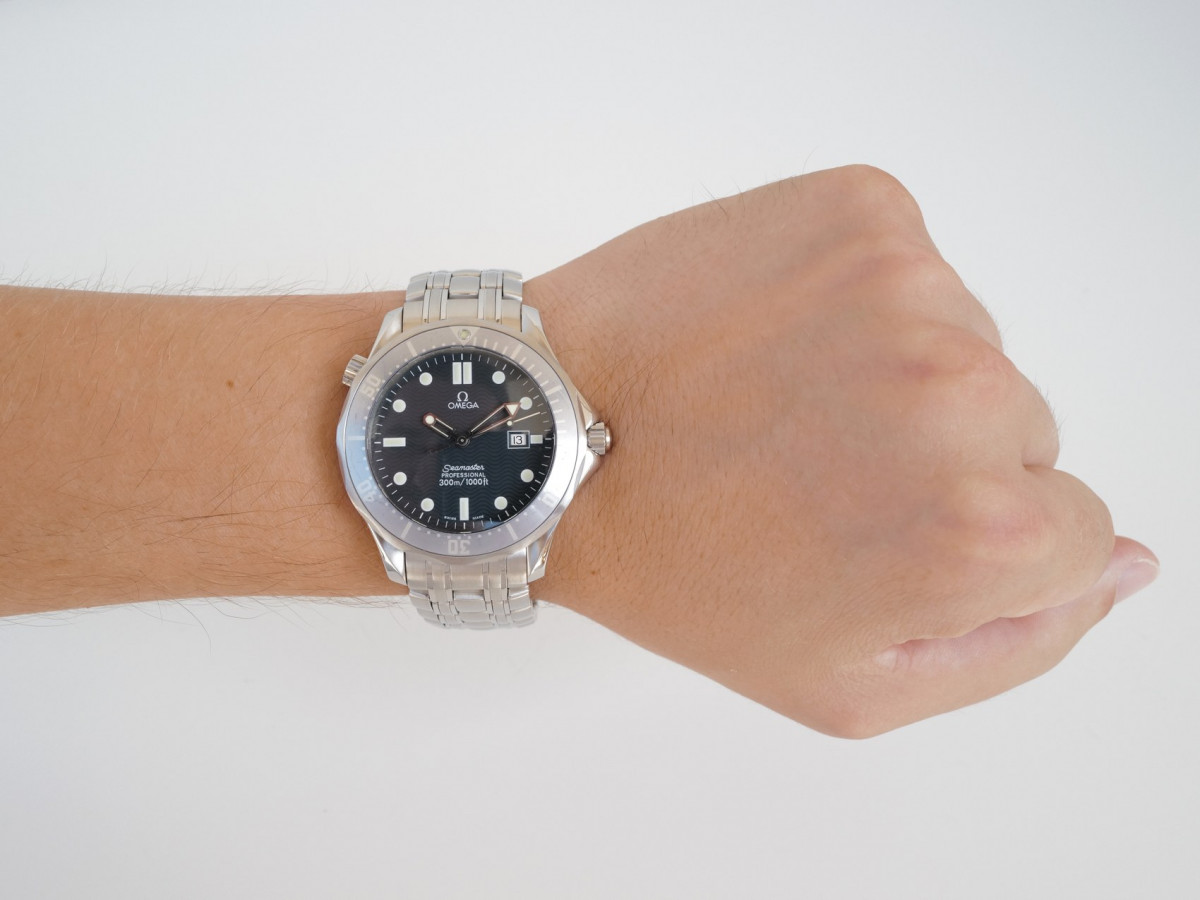 Швейцарские часы Omega Seamaster Diver 300M Quartz 41 Blue Dial