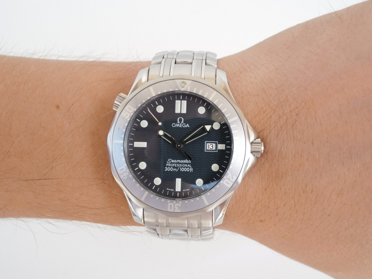 Швейцарские часы Omega Seamaster Diver 300M Quartz 41 Blue Dial