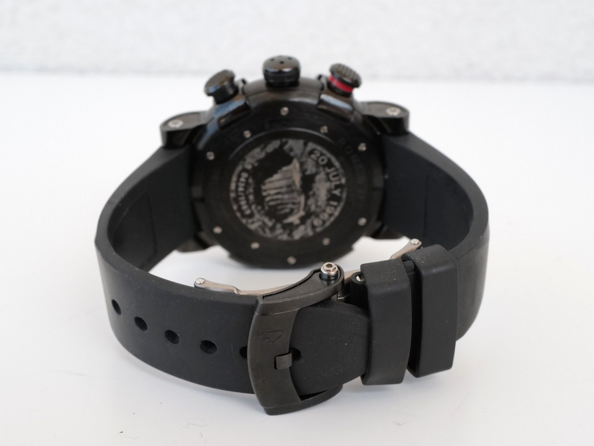 Швейцарские часы Romain Jerome Moon-DNA Moon Dust Chronograph Limited Edition