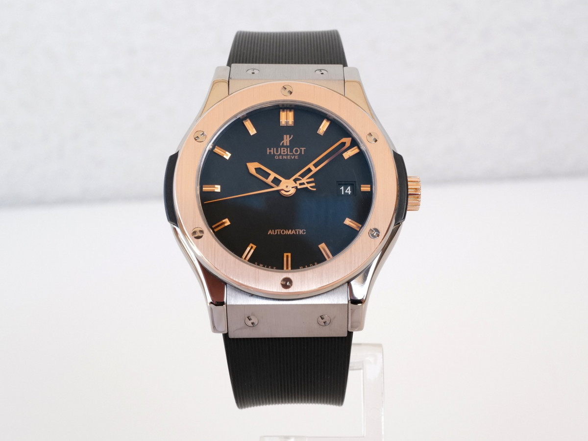 Швейцарський годинник Hublot Classic Fusion 42 Titanium Gold Automatic