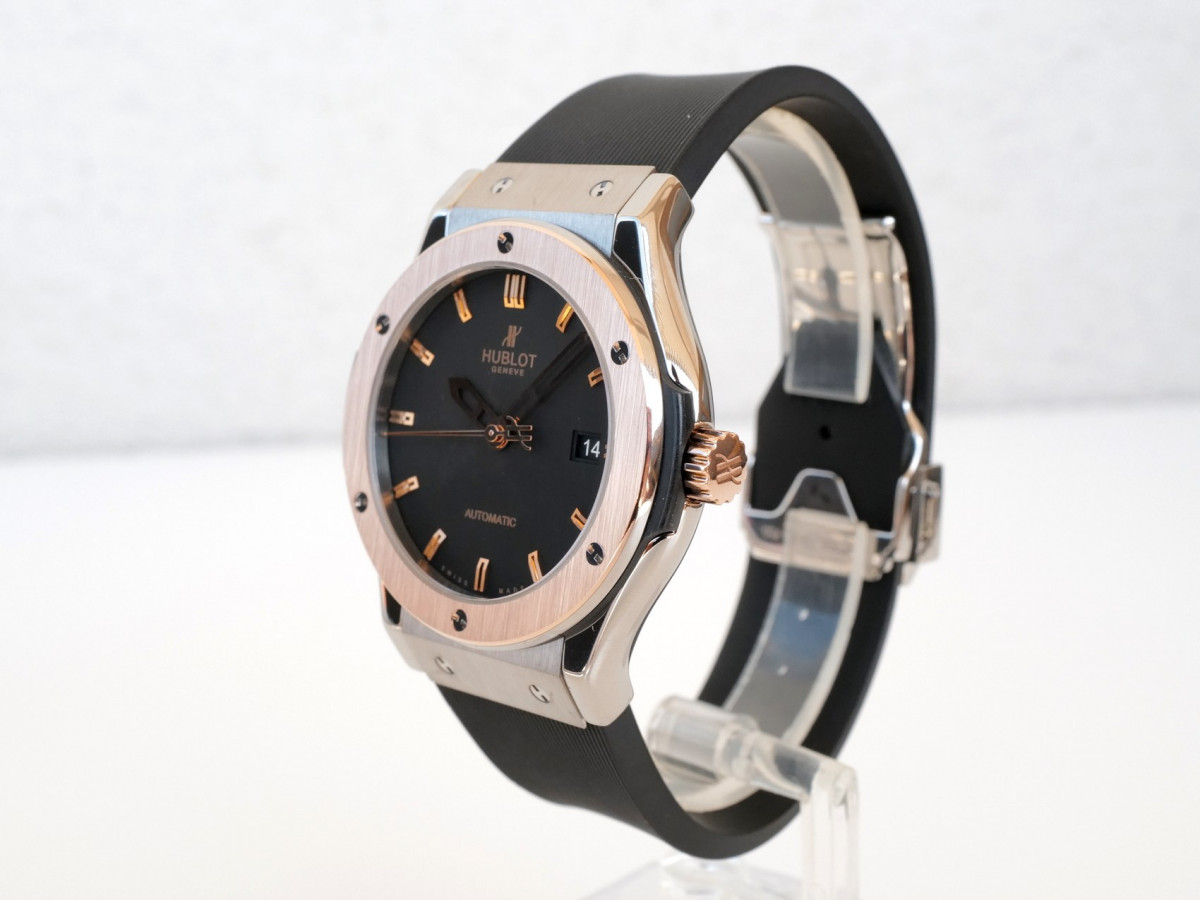 Швейцарський годинник Hublot Classic Fusion 42 Titanium Gold Automatic
