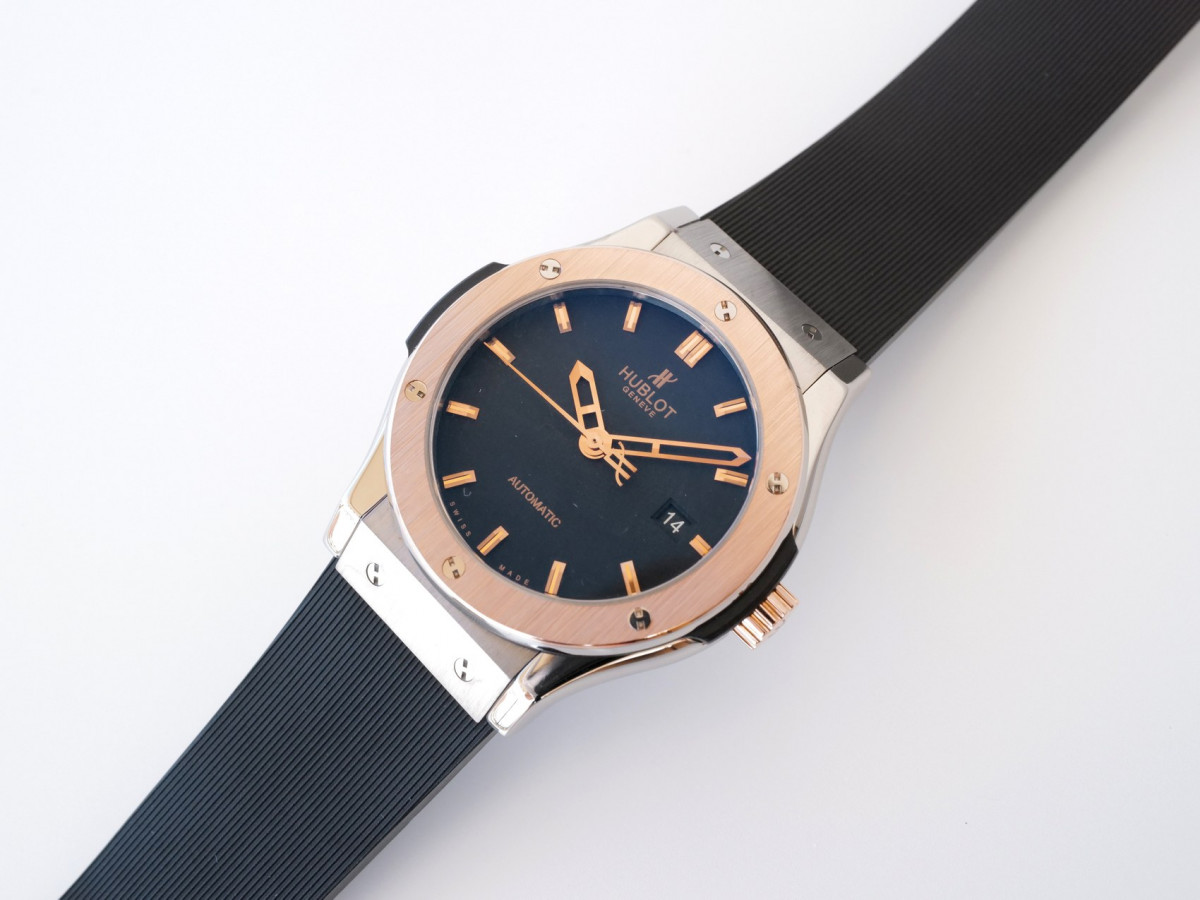 Швейцарський годинник Hublot Classic Fusion 42 Titanium Gold Automatic