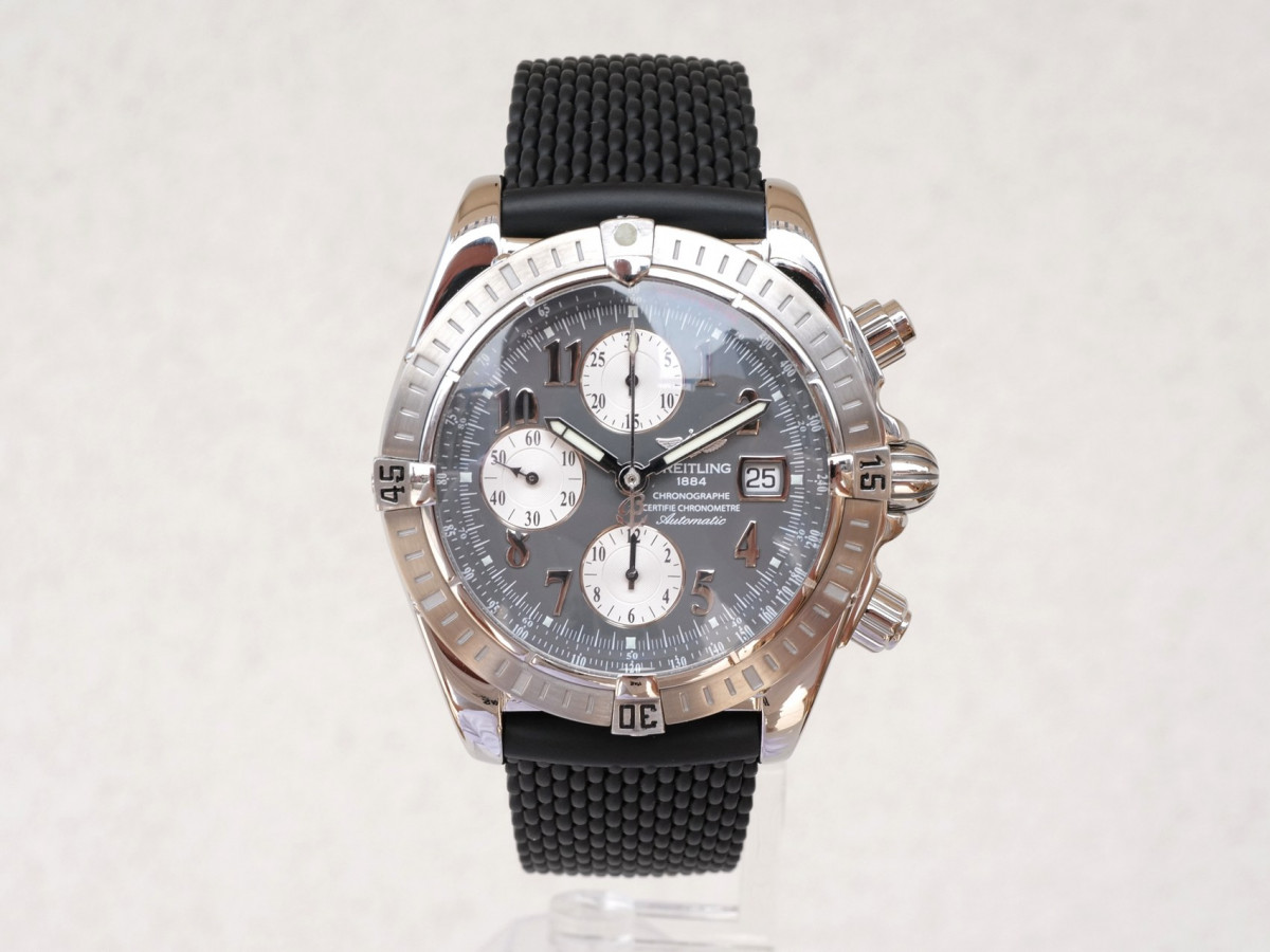 Швейцарские часы Breitling Chronomat Evolution Chronograph 44 Grey Panda Dial