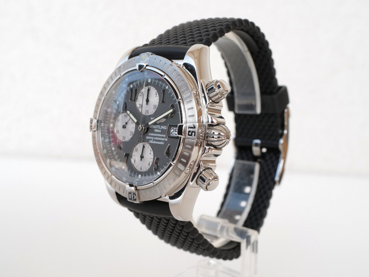 Швейцарские часы Breitling Chronomat Evolution Chronograph 44 Grey Panda Dial