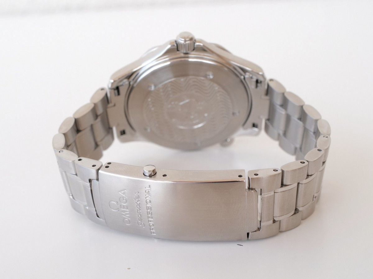 Swiss watch Omega Seamaster Diver 41 300M Automatic Electric Blue Dial