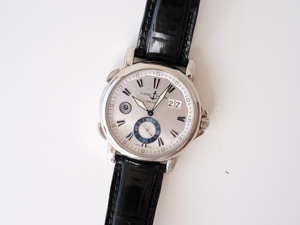 Швейцарские часы Ulysse Nardin GMT Big Date Silver Dial