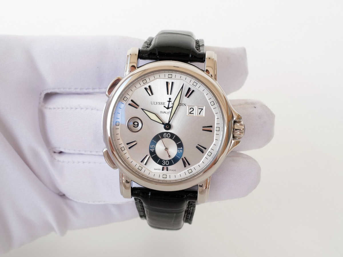 Швейцарские часы Ulysse Nardin GMT Big Date Silver Dial