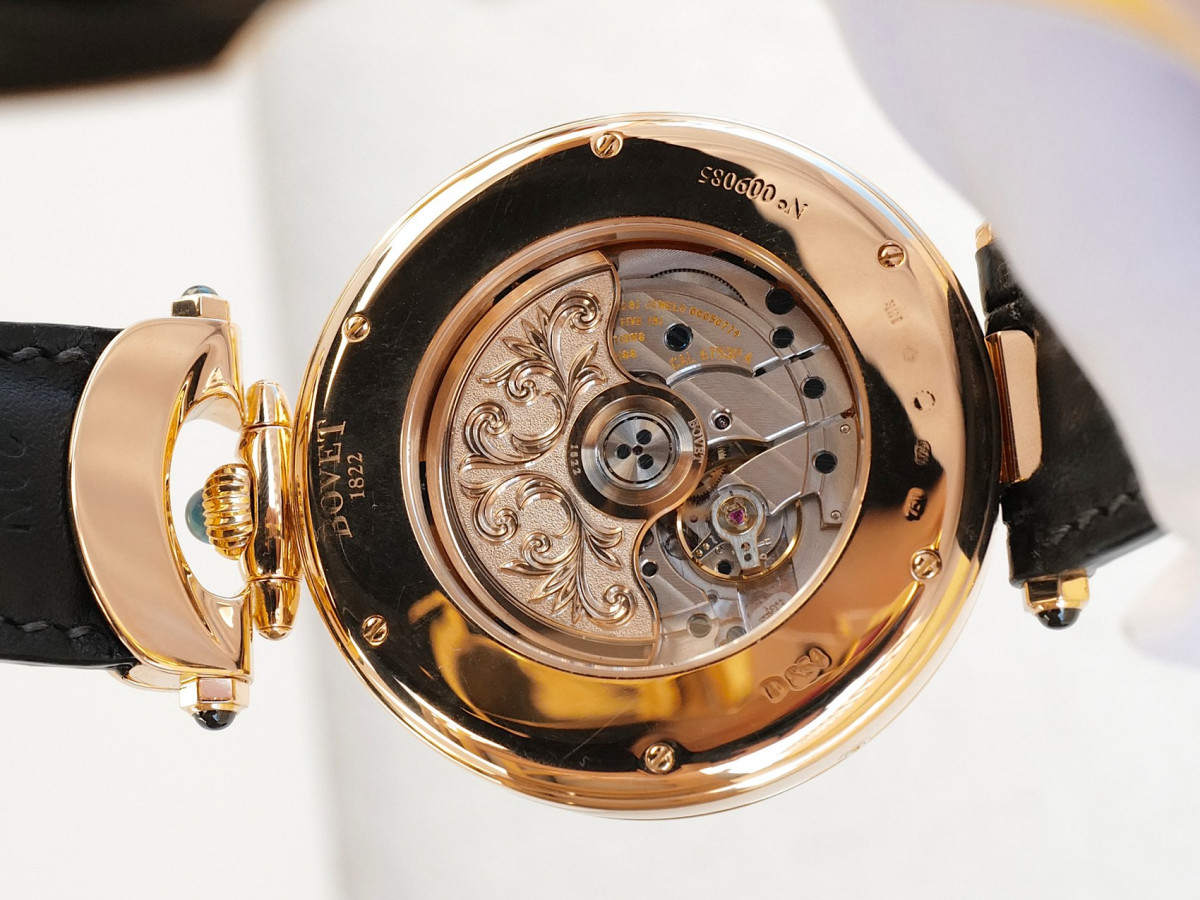 Швейцарський годинник Bovet Fleurier Amadeo Complications 42 Triple Date 18k Rose Gold
