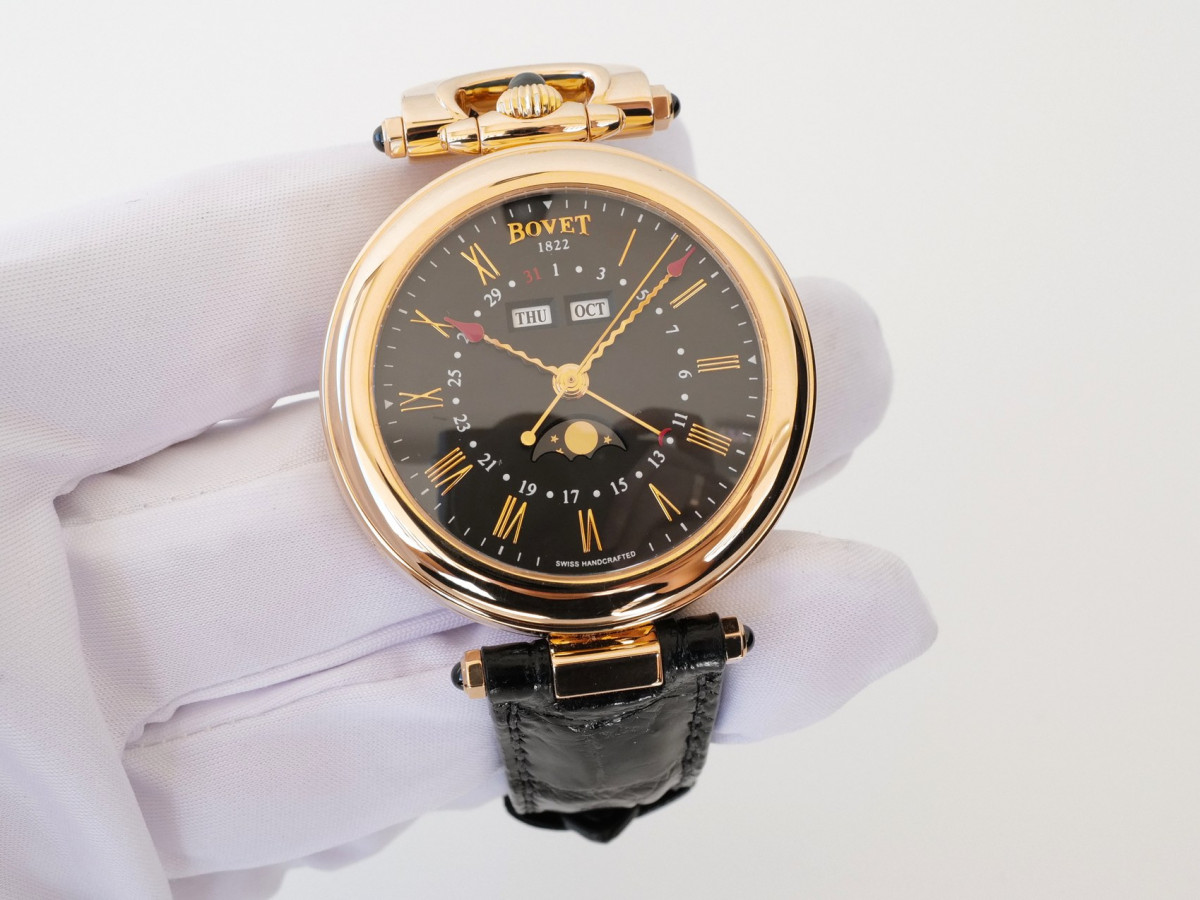 Швейцарський годинник Bovet Fleurier Amadeo Complications 42 Triple Date 18k Rose Gold