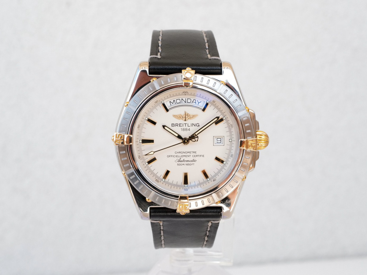 Швейцарський годинник Breitling Headwind Day-Date 44 Steel 18k Yellow Gold