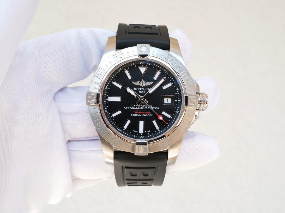 Швейцарський годинник Breitling Avenger II Seawolf