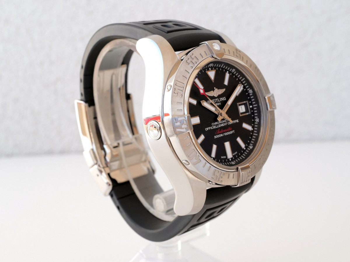 Швейцарський годинник Breitling Avenger II Seawolf