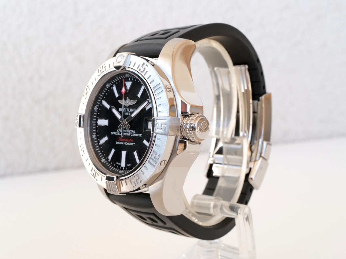 Швейцарський годинник Breitling Avenger II Seawolf