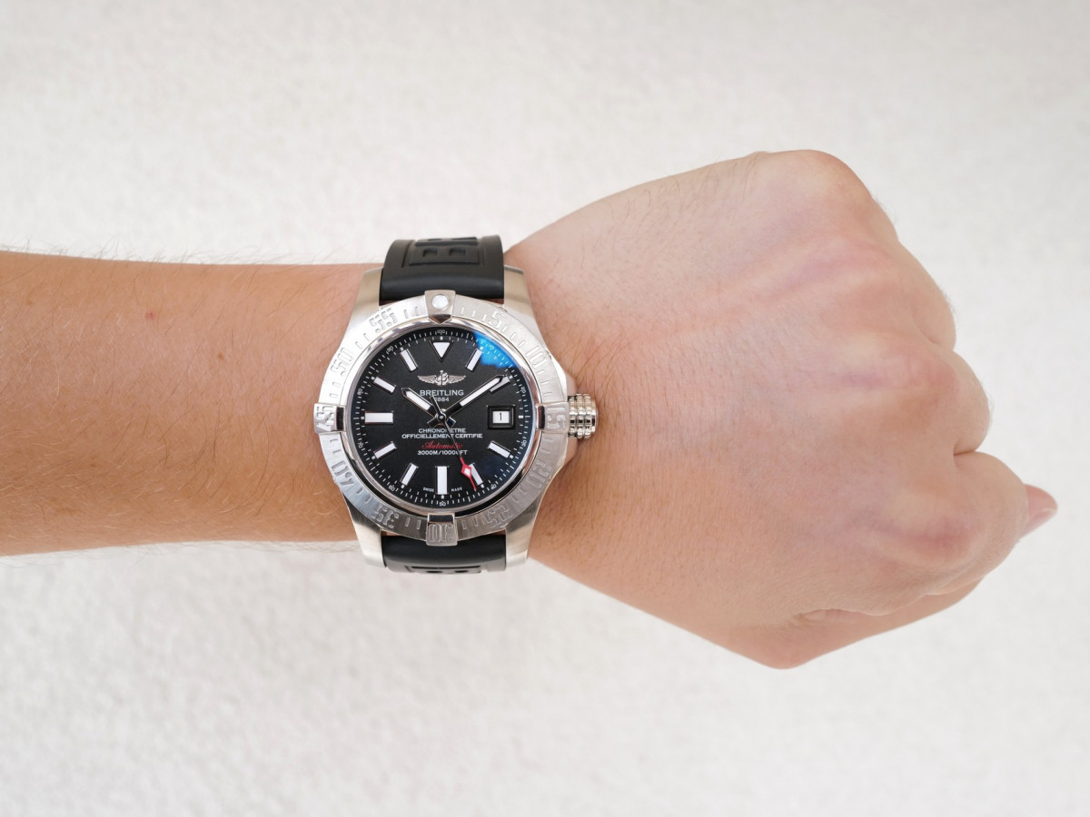 Швейцарський годинник Breitling Avenger II Seawolf
