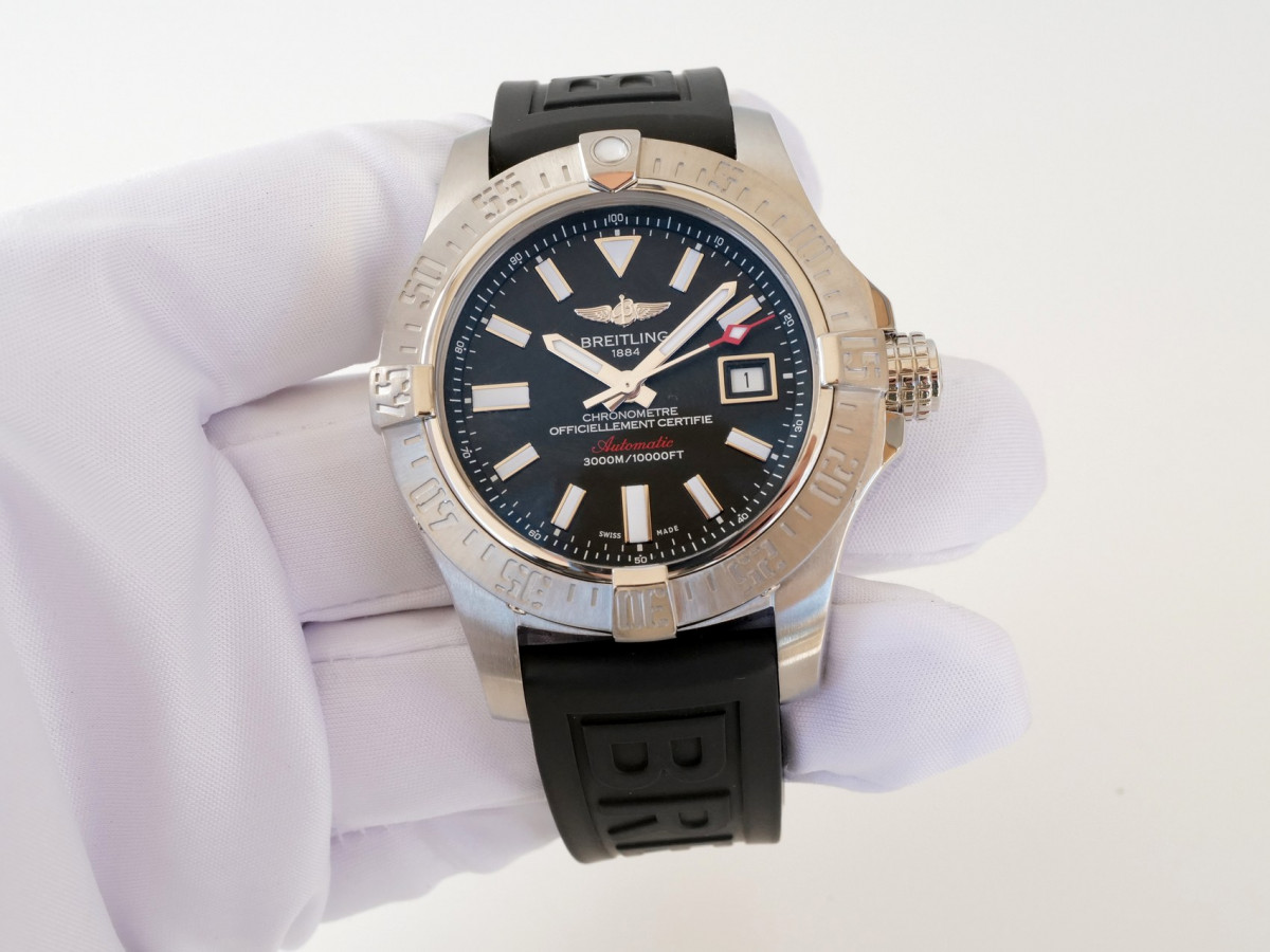Швейцарський годинник Breitling Avenger II Seawolf