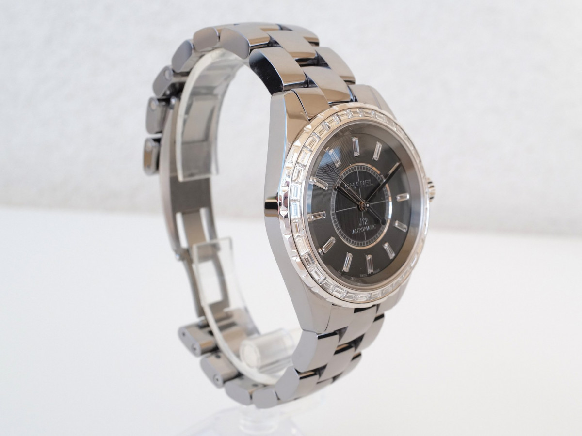 Швейцарские часы Chanel J12 Editions Exclusives Chromatic Titanium Ceramic Baguette Diamond Bezel Dial Automatic