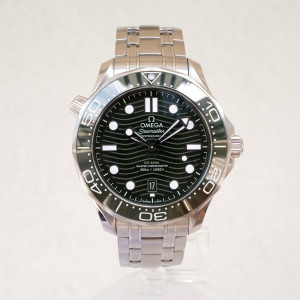 Швейцарские часы Omega Seamaster Diver 300M Automatic 42 Green Dial
