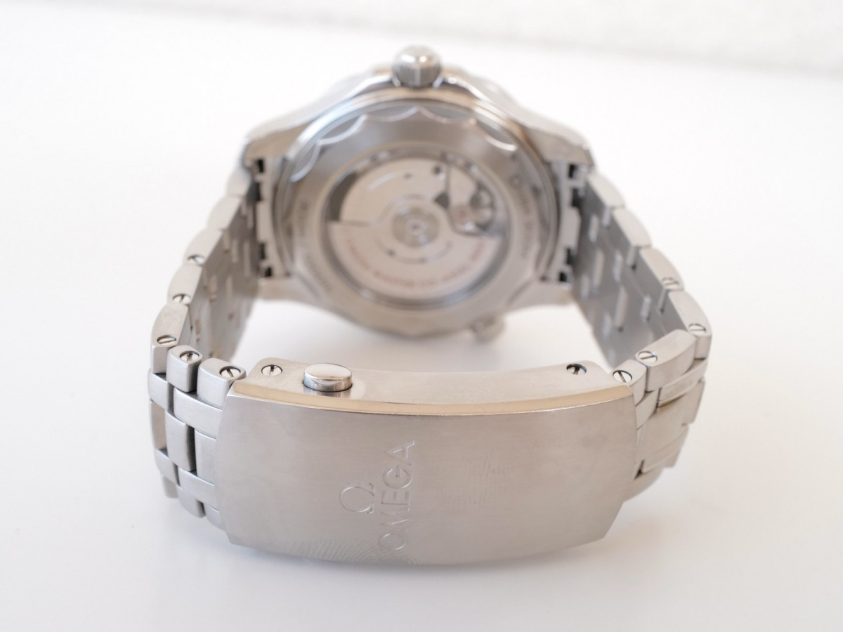 Swiss watch Omega Seamaster Diver 300M Automatic 42 Green Dial