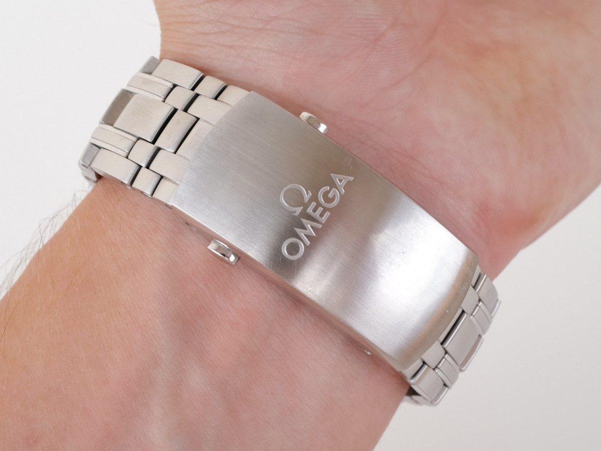 Swiss watch Omega Seamaster Diver 300M Automatic 42 Green Dial