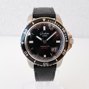 Швейцарские часы Glashutte Sport Evolution Panorama Date 42