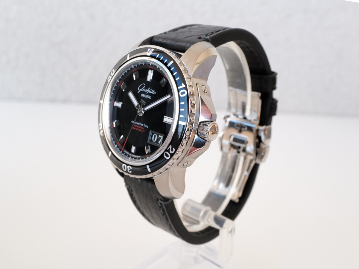 Швейцарские часы Glashutte Sport Evolution Panorama Date 42