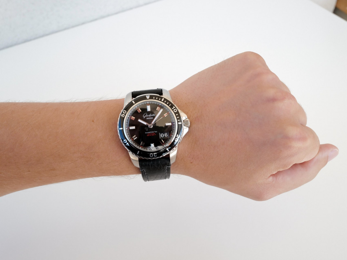 Швейцарские часы Glashutte Sport Evolution Panorama Date 42