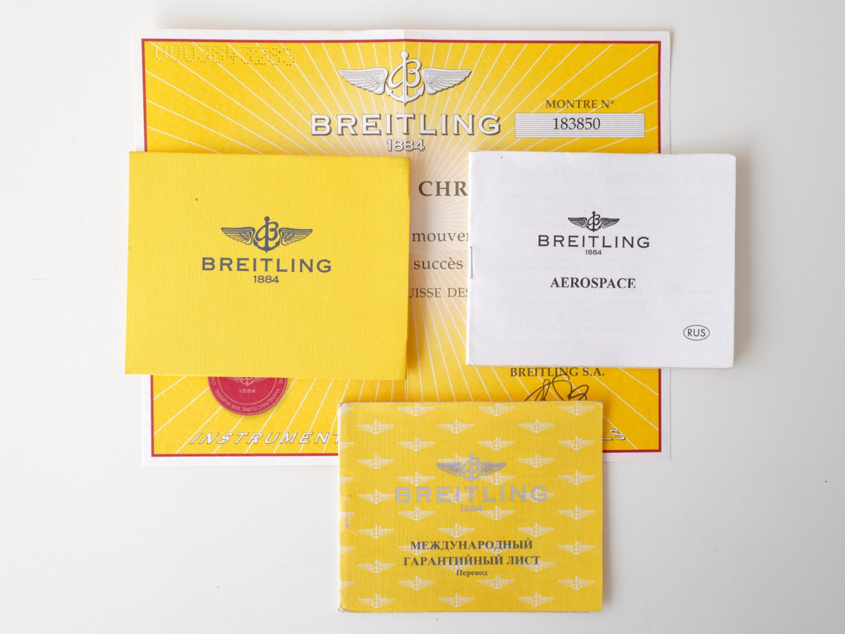 Швейцарський годинник Breitling Aerospace 40 Quartz Titanium Gold UTC Module