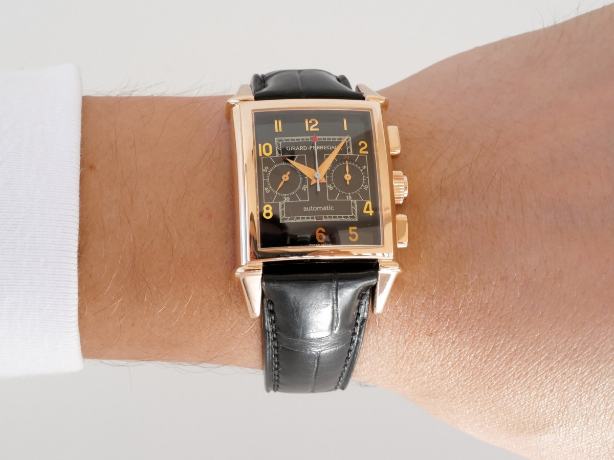Швейцарський годинник Girard Perregaux Vintage 1945 Chronograph 18K Rose Gold Black Dial