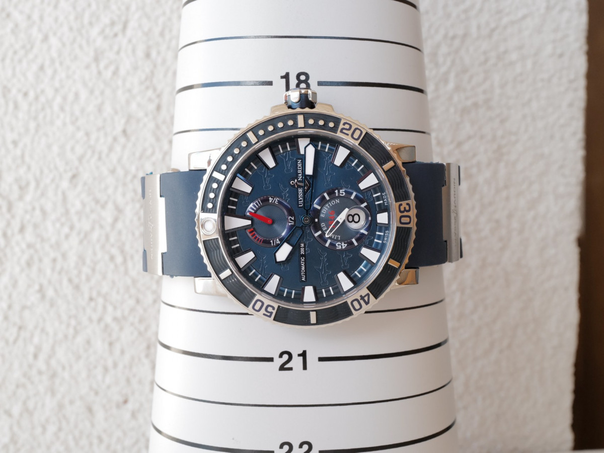 Швейцарские часы Ulysse Nardin Maxi Marine Titanium Diver Hammerhead Shark Limited Edition