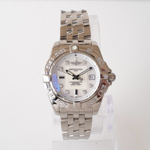 Швейцарський годинник Breitling Galactic 32 MOP Diamond Dial Quarz