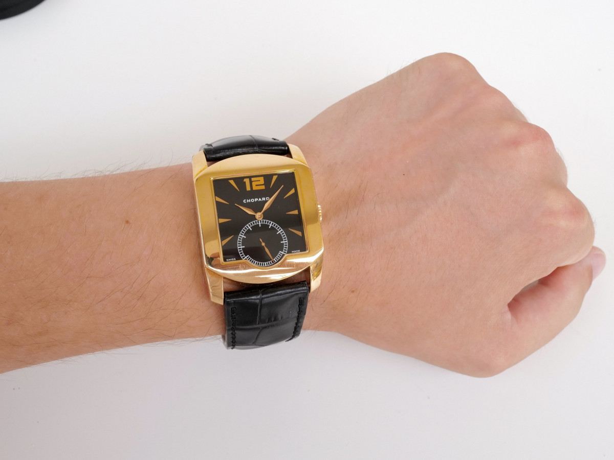 Швейцарские часы Chopard L.U.C. Monotec 18k Yellow Gold Black Dial