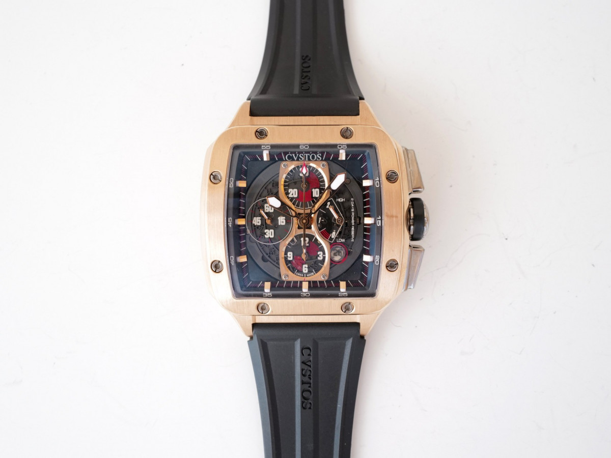 Швейцарские часы Cvstos Evosquare 50 18K Rose Gold Chronograph