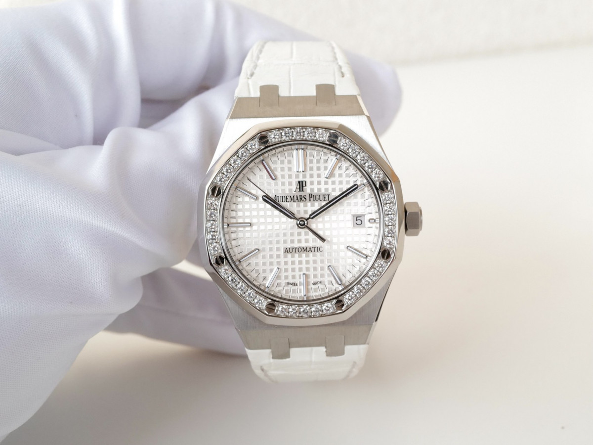 Швейцарський годинник Audemars Piguet Royal Oak 37 Diamond Bezel Automatic