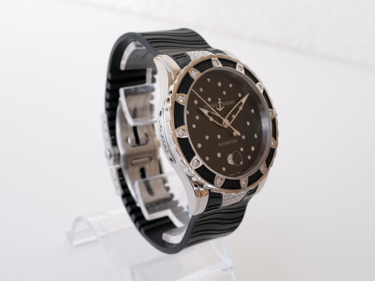 Швейцарские часы Ulysse Nardin Lady Diver Starry Night Black Diamond Dial