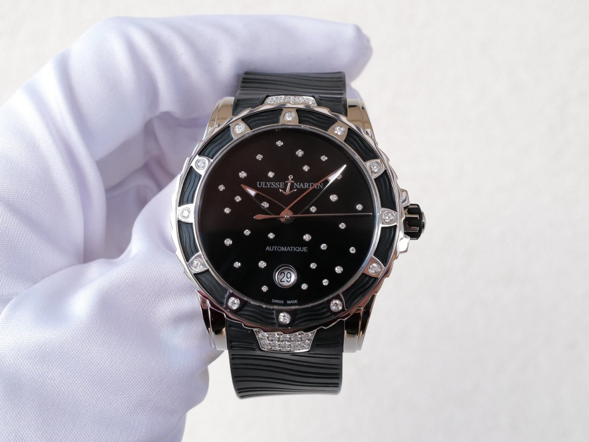 Швейцарские часы Ulysse Nardin Lady Diver Starry Night Black Diamond Dial