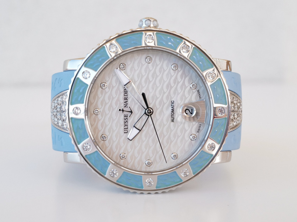 Швейцарський годинник Ulysse Nardin Lady Diver 40 Diamond MOP Dial